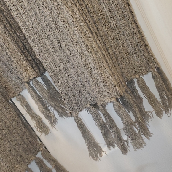 Grey open sweater with frills - Picture 2 of 6